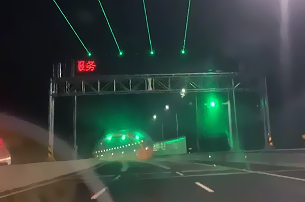 高速绿色激光灯车道安装
