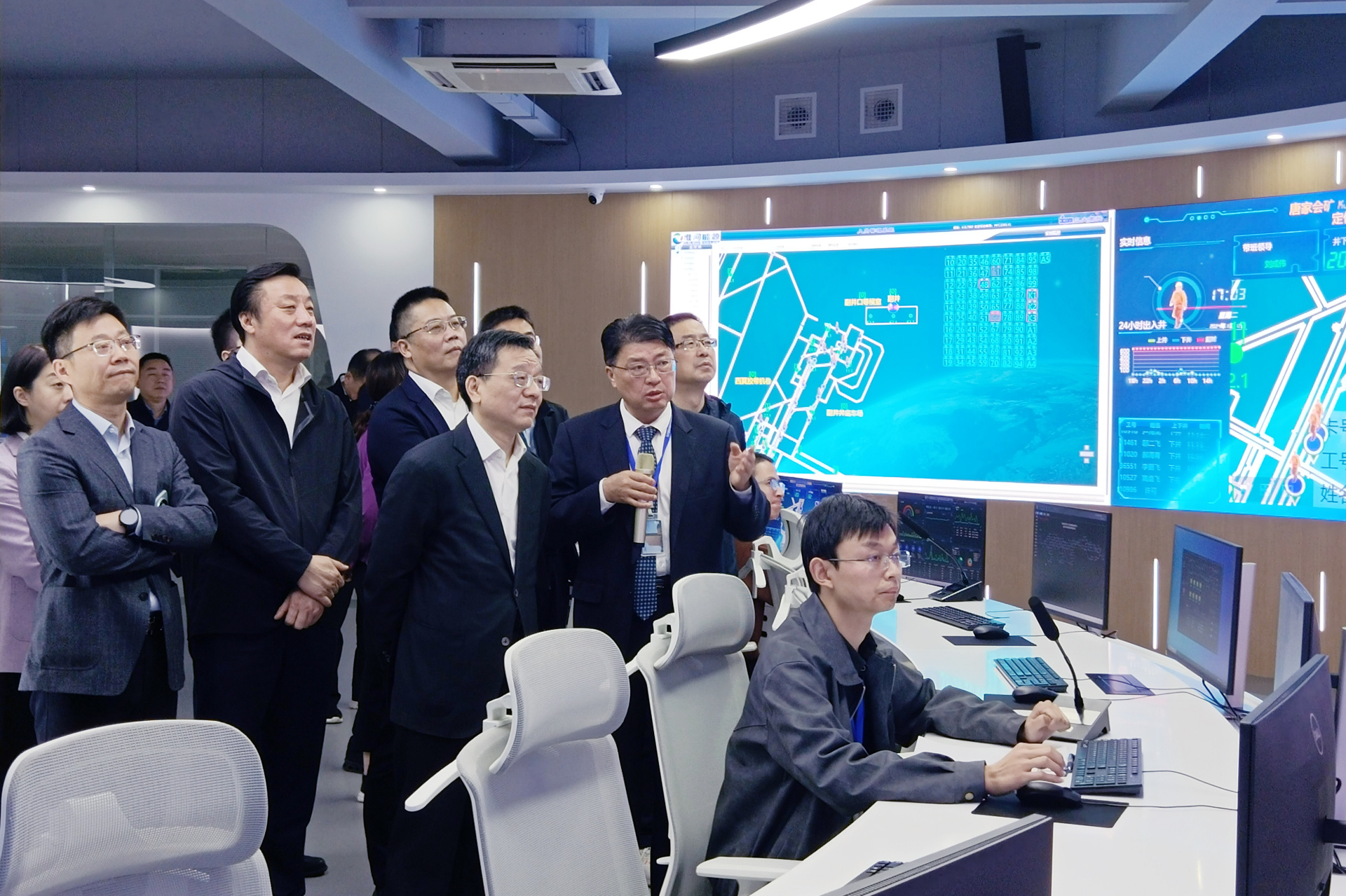 杭州市委统战部考察团莅临工大j9九游会指导事情