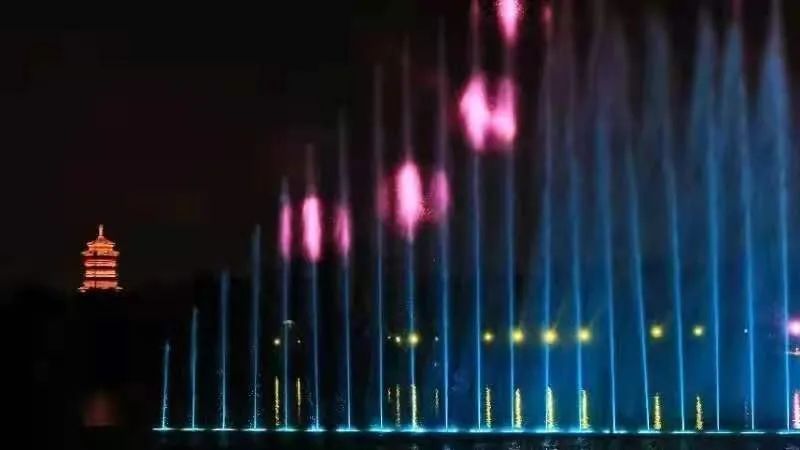 首次“南宫NG28(中国)行”荧光夜行活动成功召开