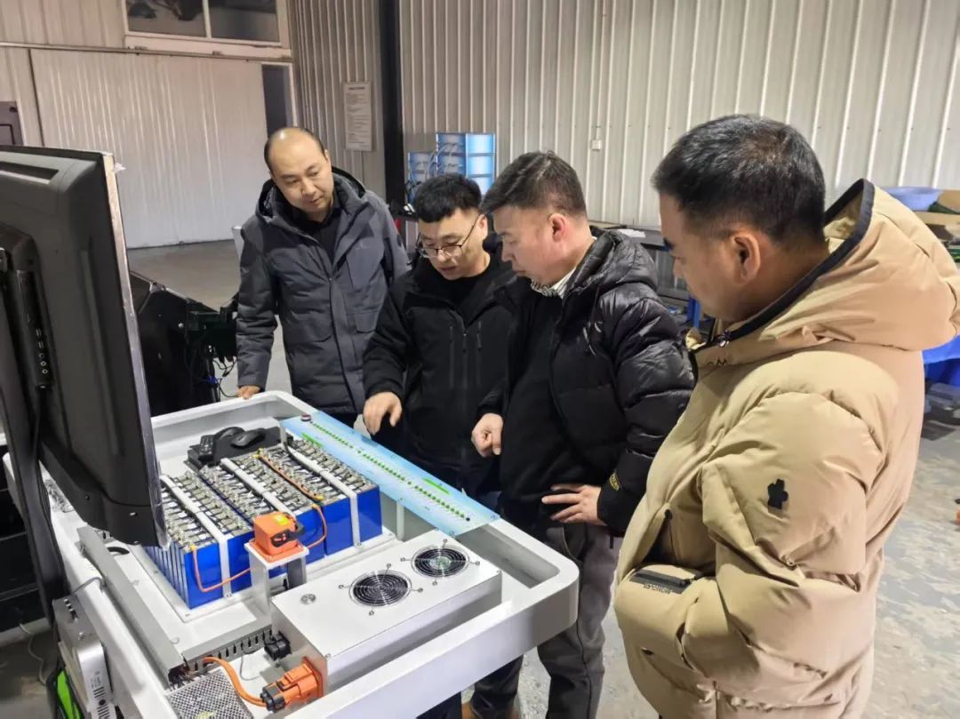 吉林省科技厅重点项目 | 我校“新能源汽车‘三电’系统示教设备研究”顺利完成第三阶段成果汇报
