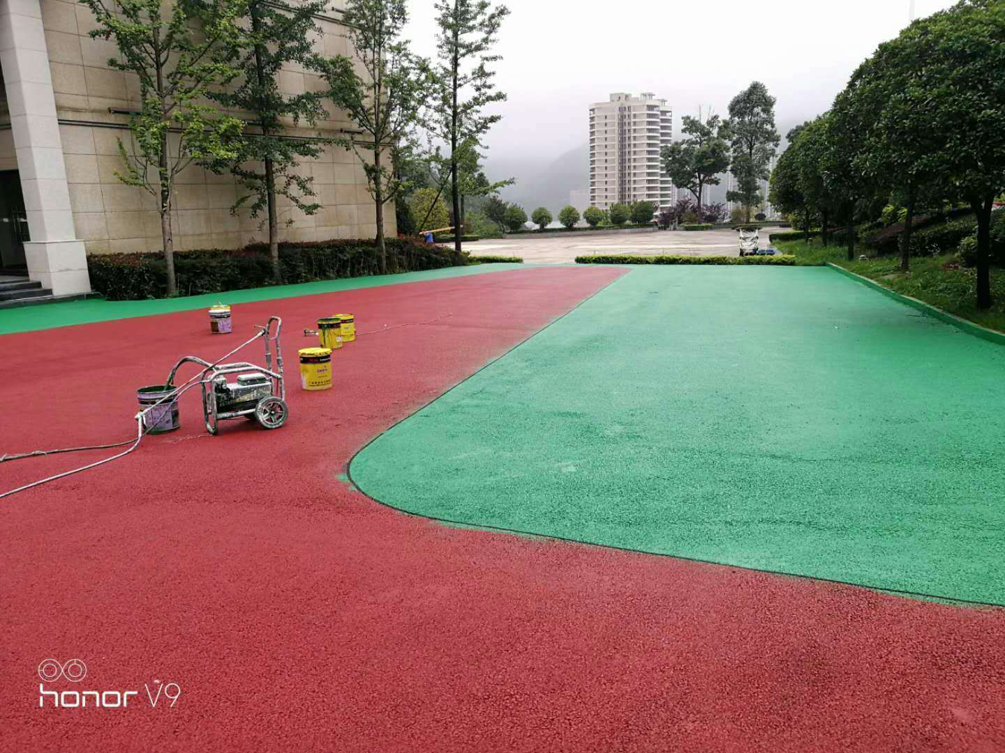 沥青路面改色