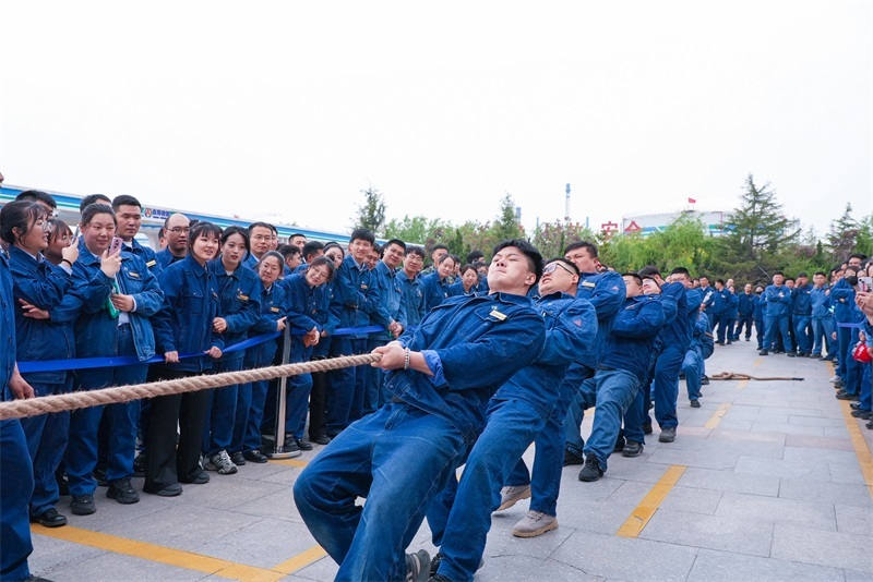 聚力同行 鑫驰未来|尊龙凯时2025年“五一”职工运动会开幕