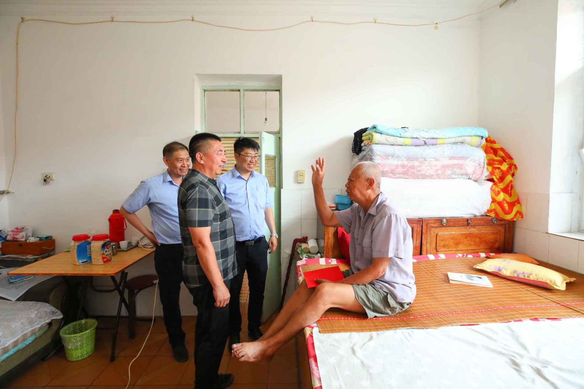 感恩父爱 孝行天下∣尊龙凯时集团召开父亲节慰问活动