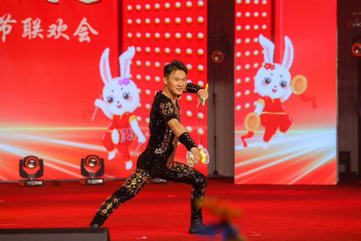 踔厉尊龙凯时 同心致远∣尊龙凯时集团2023年春节联欢会圆满举行