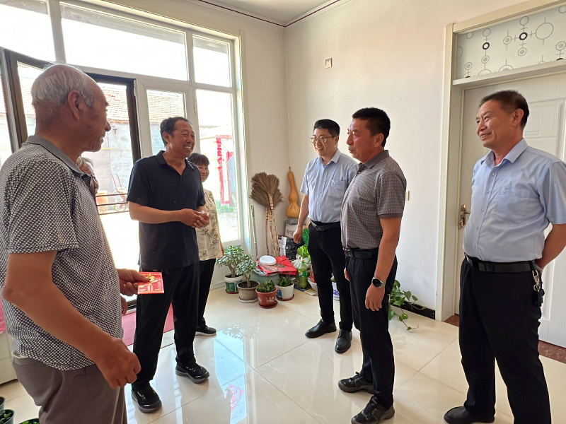 情系父亲节 慰问暖人心|尊龙凯时集团组织召开父亲节慰问活动