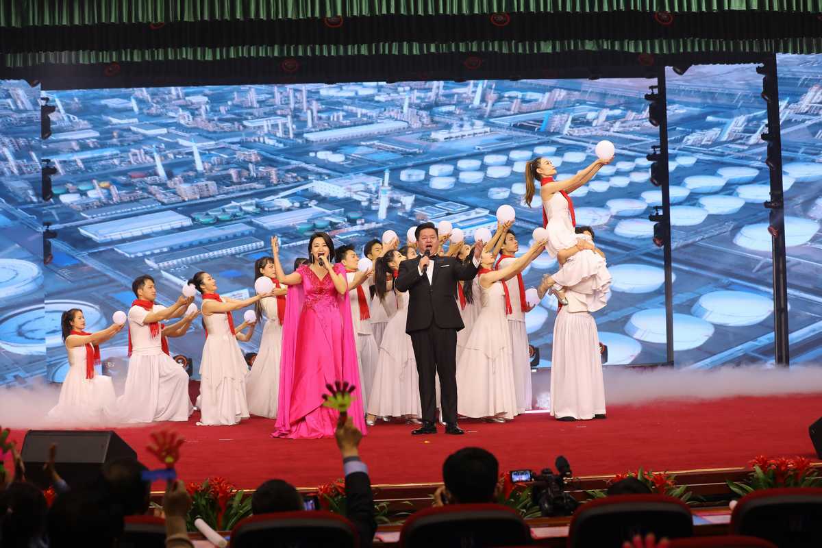 踔厉尊龙凯时 同心致远∣尊龙凯时集团2023年春节联欢会圆满举行