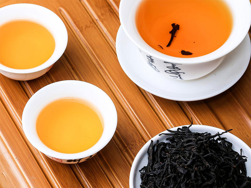 飲茶時(shí)，茶葉的第一泡水臟嗎？有必要倒掉嗎？