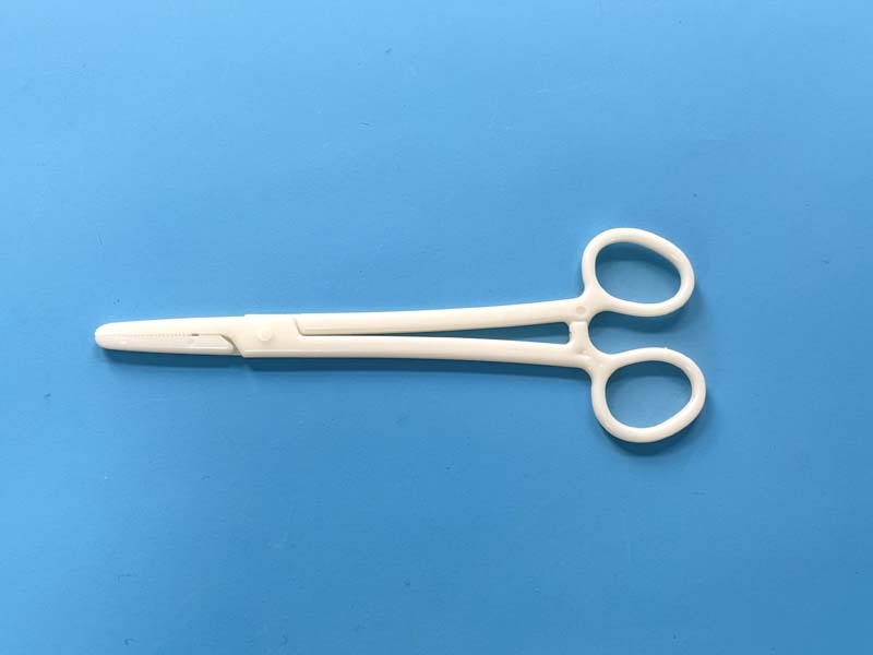 Disposable forceps
