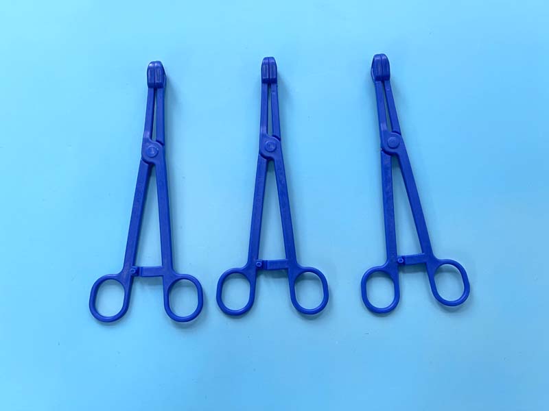Disposable forceps