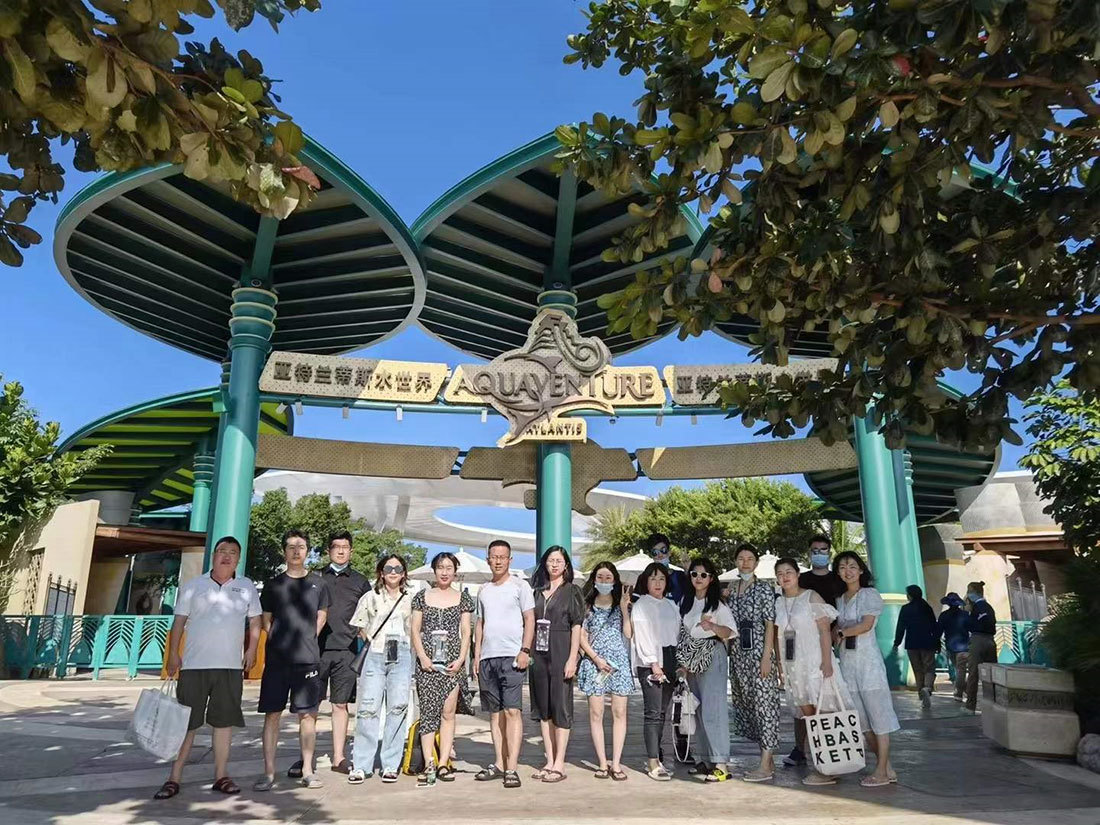 Through Thick and Thin, We Pursue Our Dreams -BEYOND’s team-building in Sanya