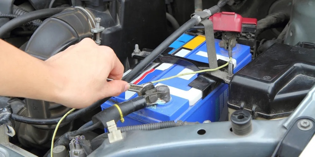 Storage and use of motorcycle battery