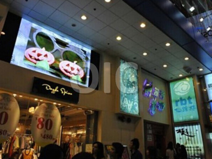 阿聯(lián)酋商場(chǎng)P5 戶內(nèi)全彩顯示屏 阿聯(lián)酋商場(chǎng)P5 戶內(nèi)全彩顯示屏