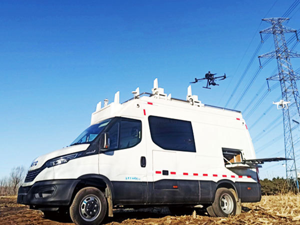 Unmanned aerial vehicle intelligent inspection vehicle