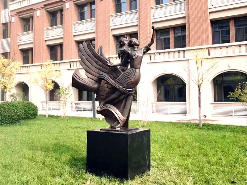 學校鑄銅景觀雕塑