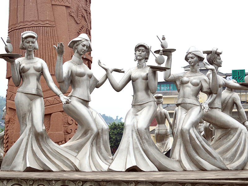 铸铜白铜雕塑民族姑娘