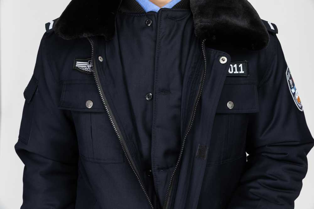 公安冬执勤服