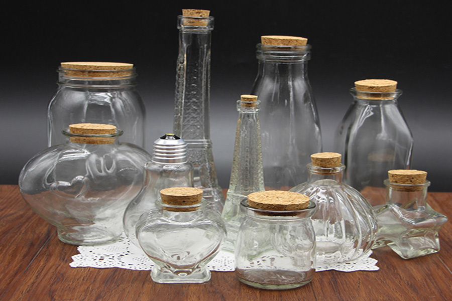 Products want to take the high-end route, choose glass packaging bottles without delay