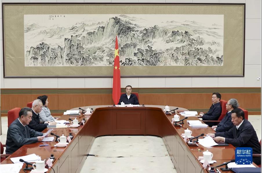 中共中央政治局常委、國務院副總理、國家能源委員會副主任韓正出席。
