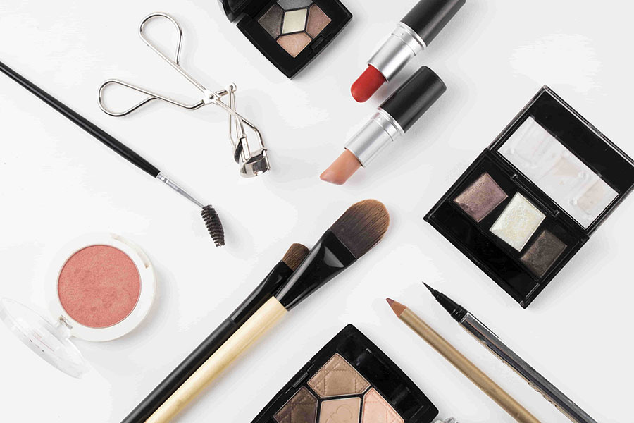 Amazon's Holiday Beauty Haul 2024: Up to 50% Off Beauty Deals