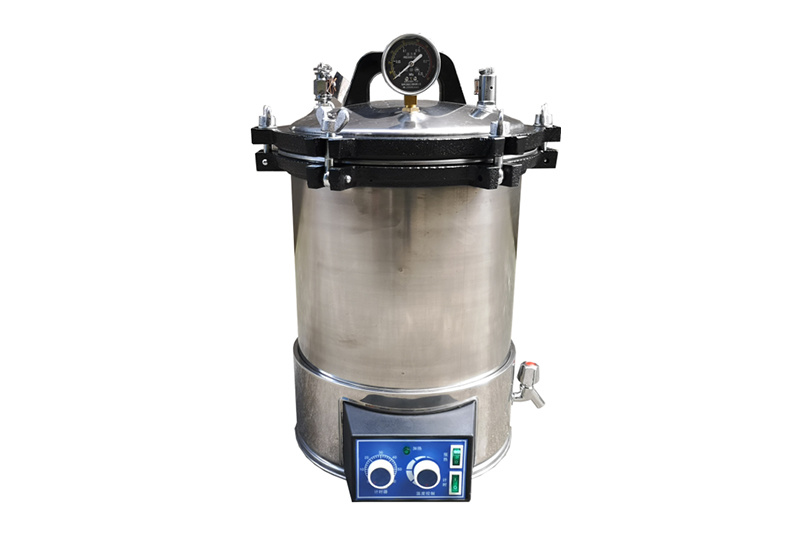 Double safety valve to ensure safe sterilizer