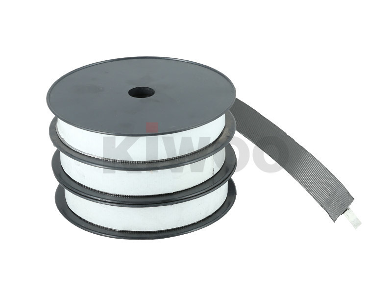 Self-adhesive graphite tape