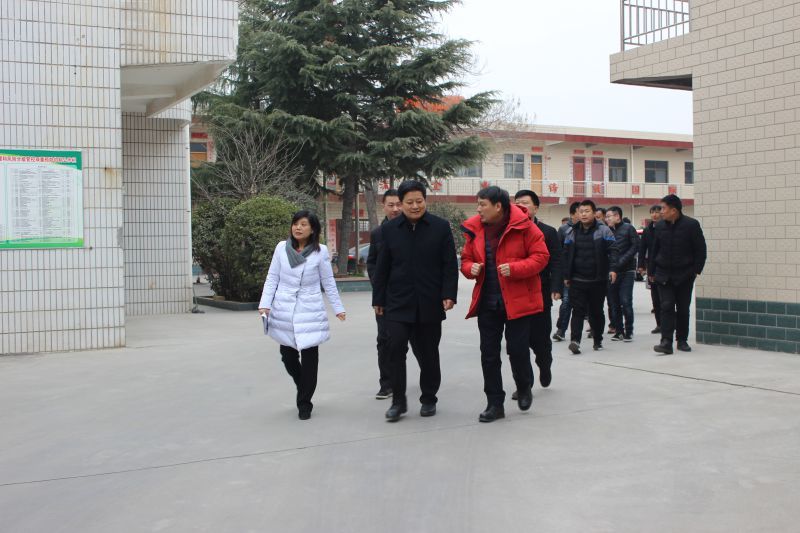 The then Secretary of Gongyi Municipal Party Committee Yuan Sanjun and leaders at all levels inspected