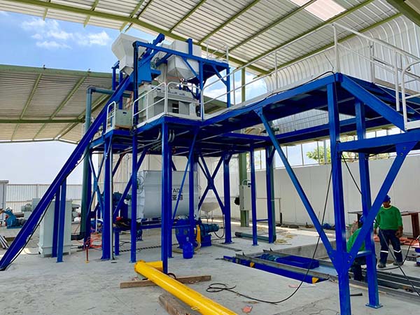 Eps lightweight sandwich cement panel production line in Ecuador