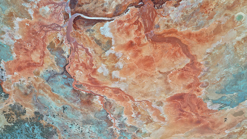 Direct connection between international mines and users will be the trend