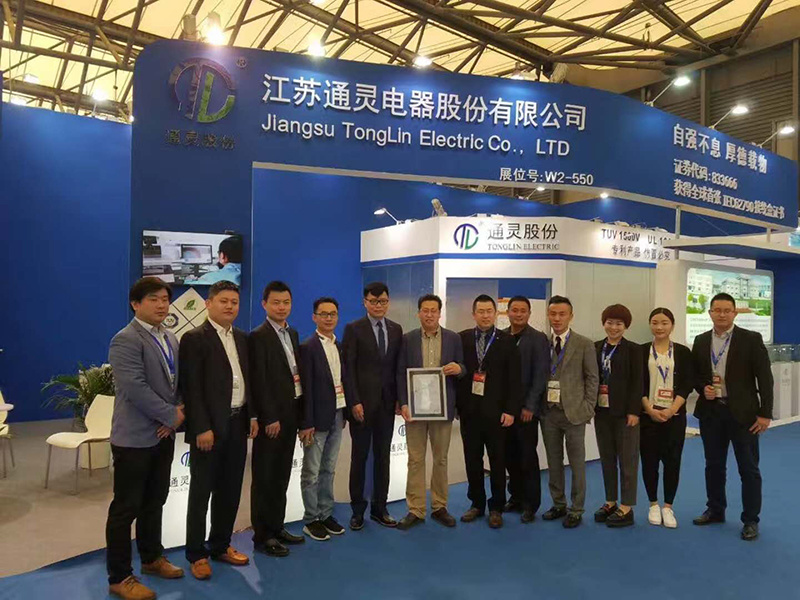 通灵电器成功参加2017年4月上海SNEC国际光伏展会