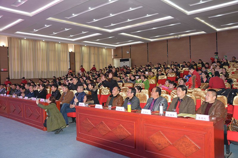 大花岭集团年会无限精彩：齐心酬壮志，把酒庆丰年
