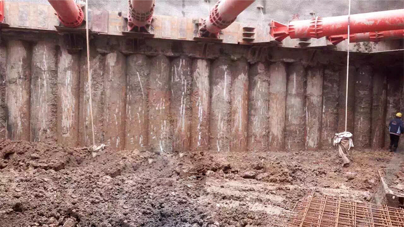 成都地鐵6號線一、二期工程土建11標三官堂站圍護樁施工工程