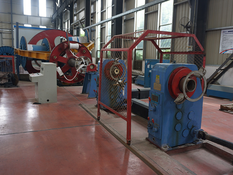 Model 180 cable forming machine