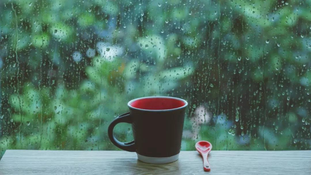 梅雨季“濕”意難擋，日立中央空調(diào)給你除濕秘籍！