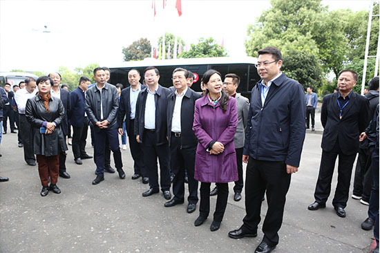 沪万夷对口支援工作联席会议代表团来稻花香考察