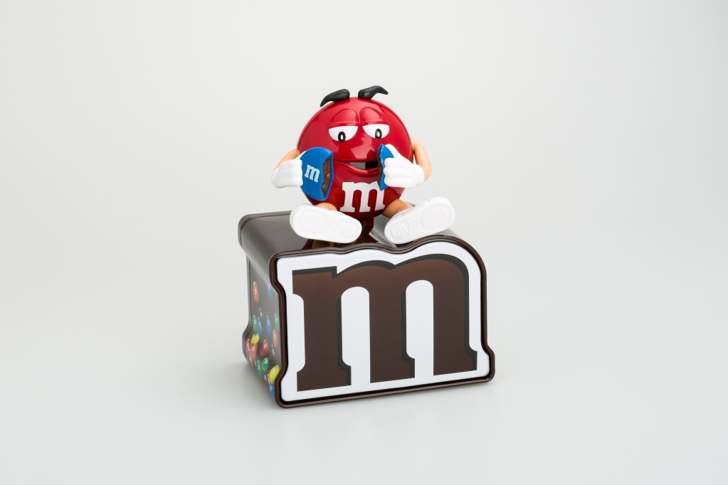 m & m