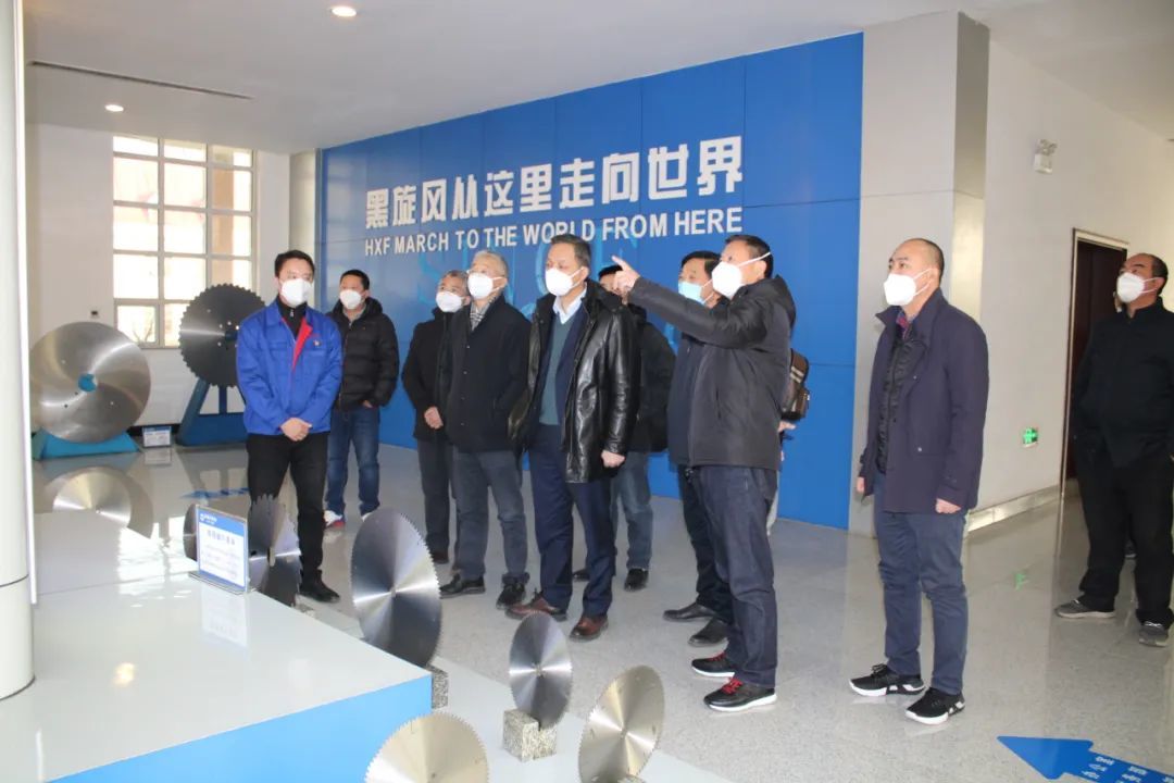 武钢有限技术中心一行到山东黑旋风锯业有限公司开展党委共建项目推进会