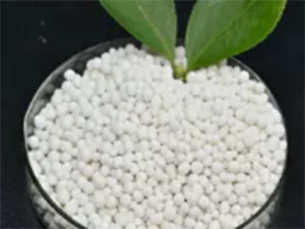 A water-fertilizer-grade zinc sulfate particles