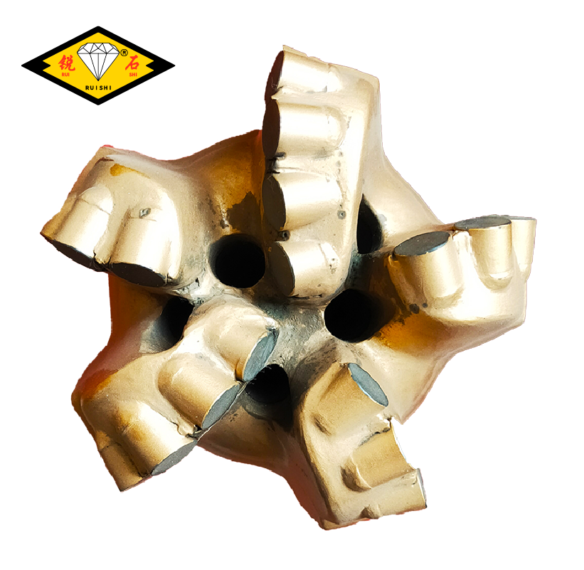6 inches API pdc matrix body bits with 16mm cutters and 5 blades for soft formations
