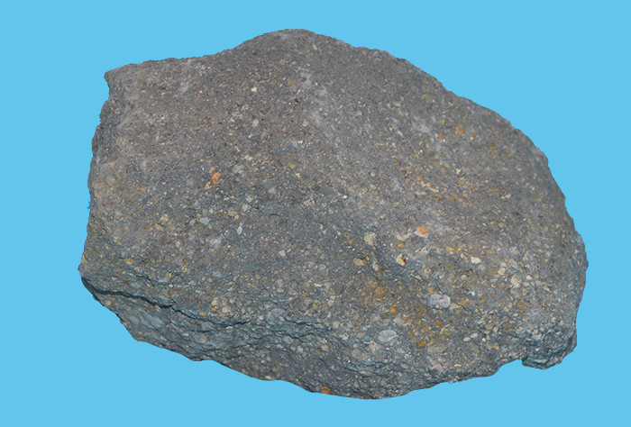 Raw bauxite