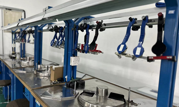 Polishing table Polishing table