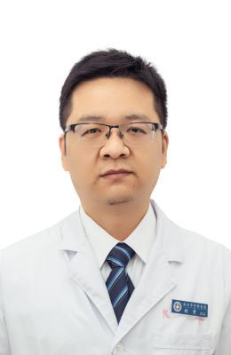 張霏