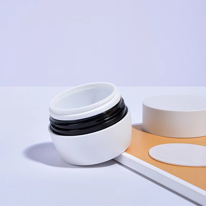 30g 50g Empty MS Plastic Cosmetic Cream Jar Mockup Packaging