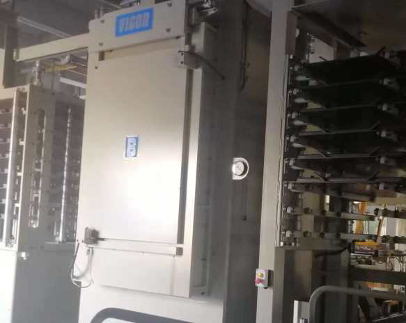 Automatic pressing production line Automatic pressing production line