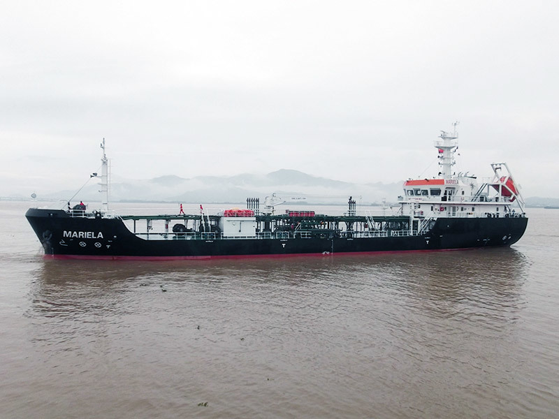 2000T Oil/chemical tanker (DP2)