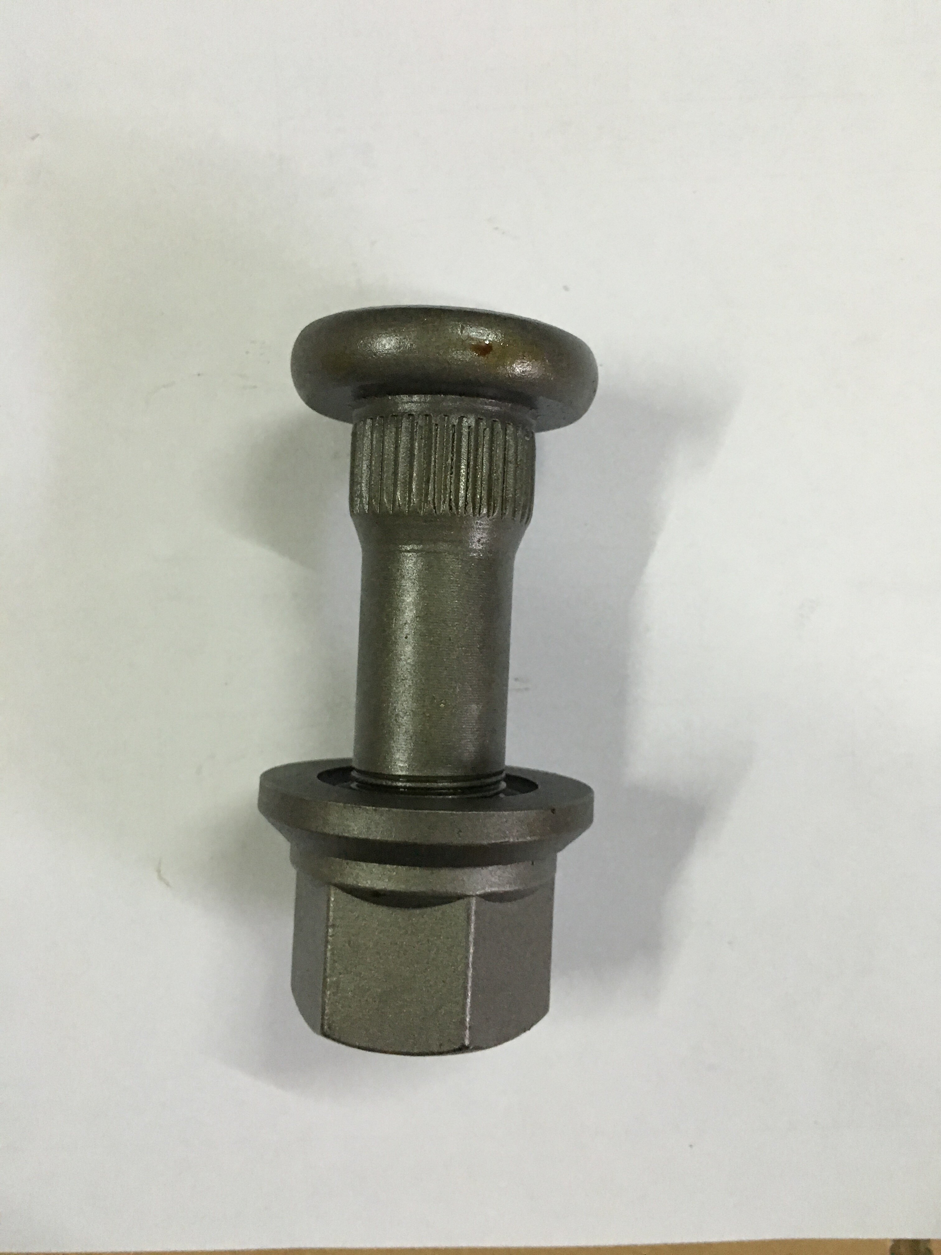 DAF FRONT  M22X1.5X85