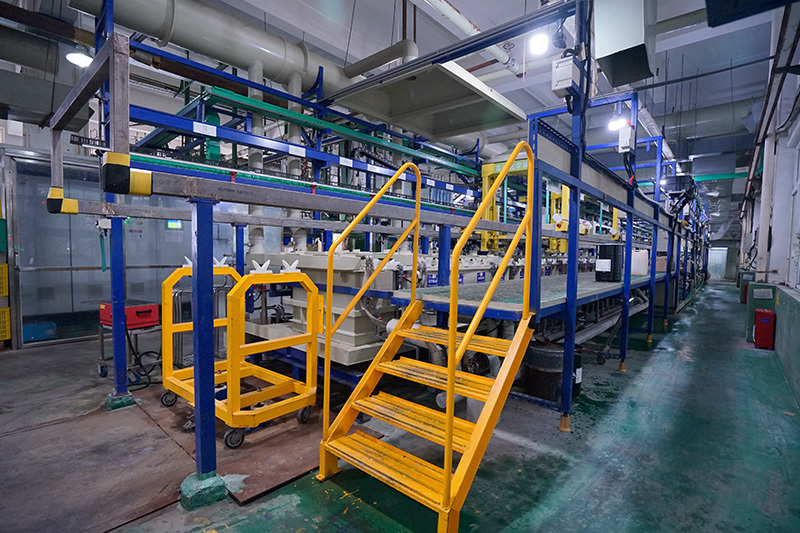 Fully automatic gantry barrel plating production line