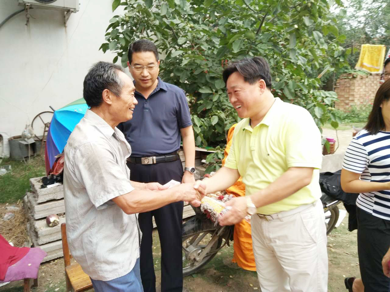 南关村扶贫