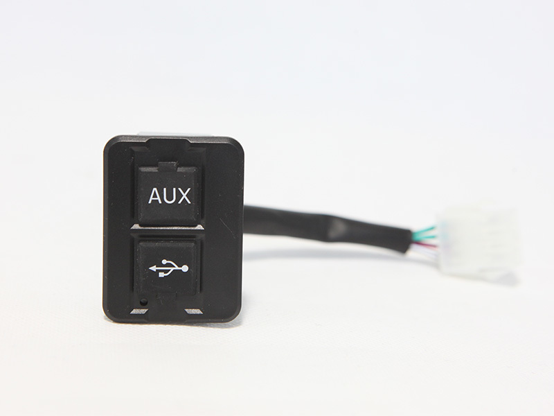 外置USB、AUX