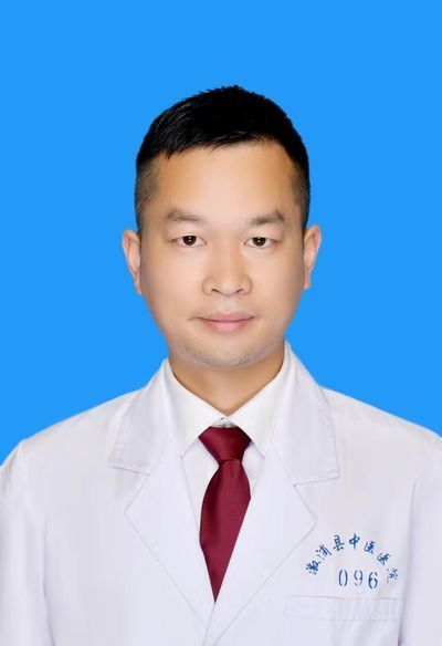覃淼斌