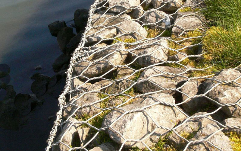 How to prevent the gabion mesh from corroding and rusting